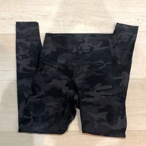 Black Camo Leggings !